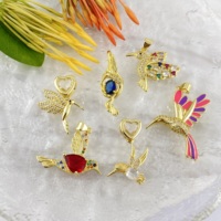Pendentif Kadi en cuivre plaqué or 18 carats avec zircon et émail, motif colibri, pour la création de colliers tendance