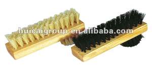Brosse de nettoyage de chaussures en gros d'usine <span class=keywords><strong>manche</strong></span> en bois <span class=keywords><strong>avec</strong></span> cheval cochon PP dépoussiérage brosse de qualité supérieure - Product Image 4