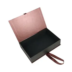 豪华礼品包装磁性盖子按扣闭合盒，带饰条用于穿礼服的婚礼生日