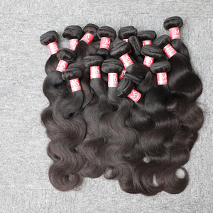 Fasci di <span class=keywords><strong>capelli</strong></span> umani all'ingrosso, estensione dei <span class=keywords><strong>capelli</strong></span> umani di Remy non trasformati grezzi di colore naturale dei <span class=keywords><strong>capelli</strong></span> brasiliani al 100% per le donne nere - Product Image 4