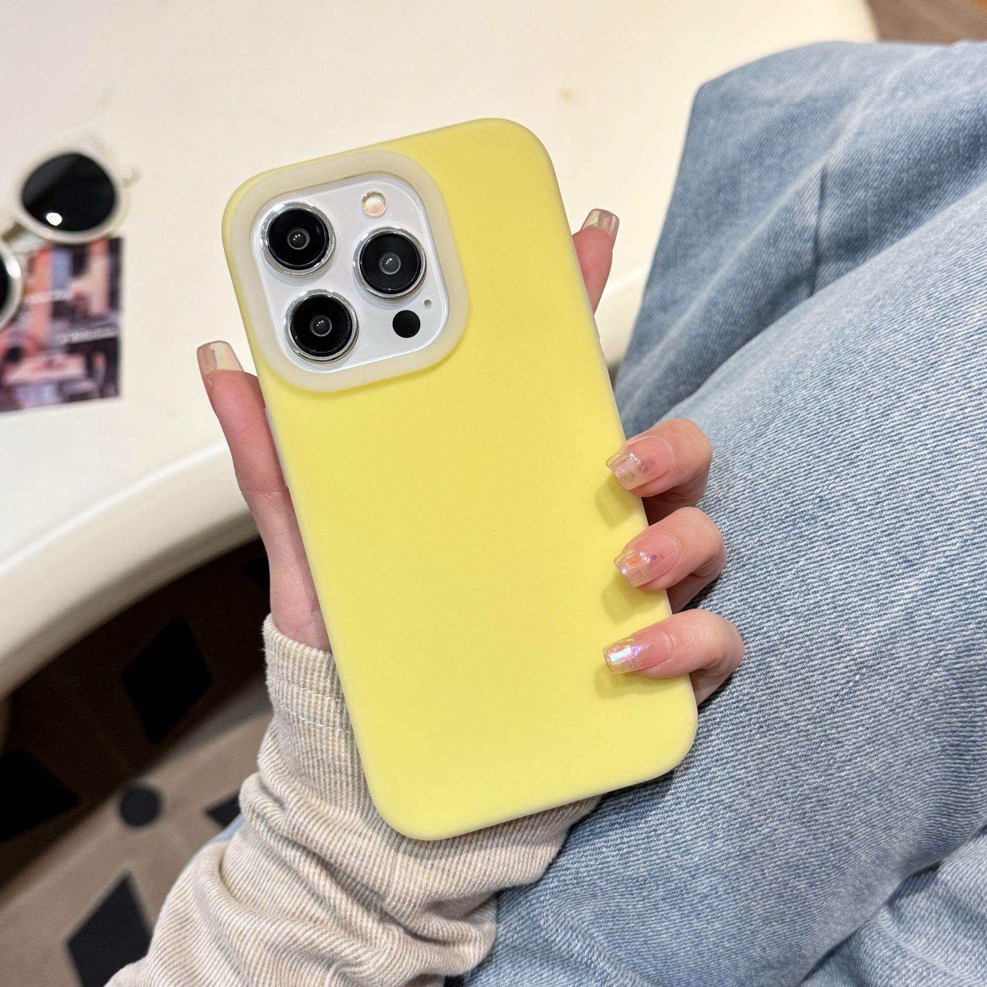 สีเหลือง