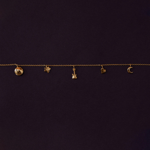 CHICNNA Venta al por mayor, Novedad 2026, Pulsera de dijes chapada en oro de 18K antideslustre para mujer, con cadena de eslabones delicados y múltiples colgantes - Product Image 4