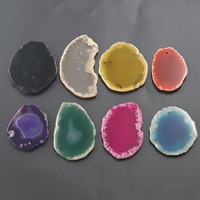 Pendentif en tranche d'agate naturelle irrégulière en pierre naturelle en gros pour la fabrication de bijoux DIY