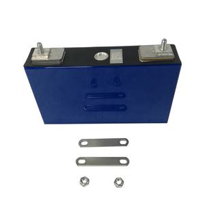 Hochwertige prismatische 3,2 V 50 Ah tragbare Lifepo4 Bike-Batteriezelle in Klasse A für Mini-Solarsystem - Product Image 3