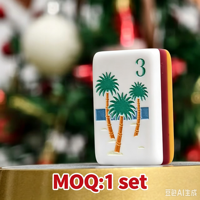 Jeu de tuiles de Mahjong américaines graphiques créatives sur le thème des stations de ski d'hiver, gravées sur mesure, en acrylique 3 couches, avec tapis assorti, cadeau de fêtes