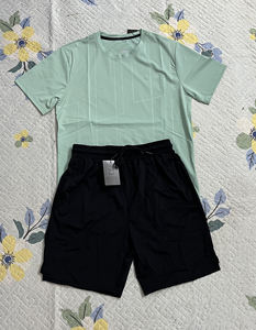 Conjunto Deportivo de Verano para Hombre, 2 Piezas, Verde Menta Sólido y Negro, Ligero, Transpirable, de Secado Rápido, Camiseta de Manga Corta y Pantalones Cortos, para Gimnasio - Product Image 3