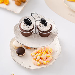 Toptan kare kuru meyve atıştırma tabağı 3 katmanlı kek standı altın jant lüks seramik kek düğün pastaları için duruyor - Product Image 4