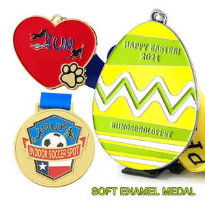 Medalha 3D de liga de zinco esmaltada com brilho personalizada para esportes, medalhas e troféus baratos por atacado com design livre