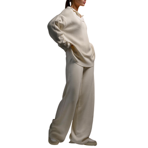 Conjunto de pantalones de chándal de pierna ancha de dos piezas de gran tamaño personalizado para mujer, sudadera informal de lana con cuello en V de alta calidad para mujer - Product Image 2