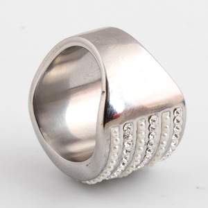 Women's <b>Titanium</b> Steel <b>Ring</b> With Diamond And Pearl Inlay Geometric Design Party Jewelry - Product Image 4