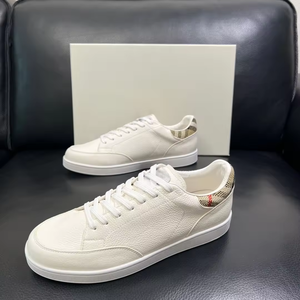 Chaussures décontractées pour hommes de qualité supérieure, polyvalentes, style rétro, design haut de gamme, en cuir personnalisé, légères, plates, pour la marche. - Product Image 5