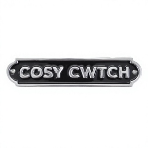 ป้ายตกแต่งผนัง COSY CWTCH ราคาขายส่ง ป้ายผนังทำมือตามสั่ง งานฝีมือโลหะ ของตกแต่งผนัง ป้ายแบบกำหนดเองได้ - Product Image 1