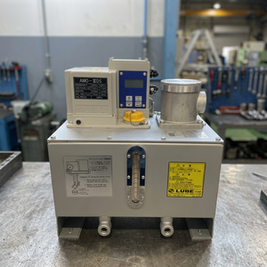 Lubrifiez le système de lubrification d'huile de pompe à engrenages intermittente automatique AMO-IIIDS le réservoir en métal de 100V 4L - Product Image 2