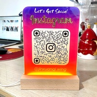 Base de Madera con Soporte de Acrílico Transparente para Código QR, Elegante y Personalizable, con 2 Estantes Desmontables, Precio de Fábrica