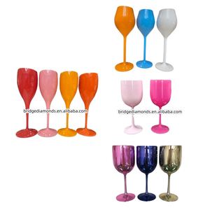 Copas de Vino Portátiles Irrompibles de 16 oz con Logotipo Personalizado, Copas de Vino de Plástico con Tallo Negro para Fiestas y Bodas - Product Image 4