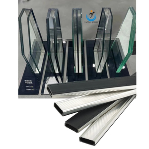Vente en gros du fabricant Barre d'espacement pour double vitrage Barre d'espacement pour bords chauds de couleur de pliage Verre <span class=keywords><strong>isolant</strong></span> pour bords chauds - Product Image 1