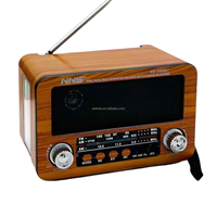 Radio solaire portable multi-bandes AM/FM/SW avec gros boutons en plastique, lampe de poche et torche, modèle NS-7080BT