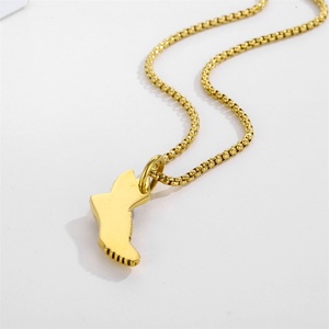 Colgante Personalizado de Acero Inoxidable Fundido en 3D, Colgante de Zapato en Oro y Plata, Collar con Alas de Ángel - Product Image 2