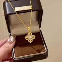 Nouveau Collier Ras du Cou Haut de Gamme en Cuivre Électroplaqué, Design Pointu Croix Vajra Chaîne Bambou, Vintage Élégant Luxe Léger, Design de Niche