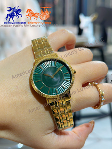 นาฬิกาควอตซ์ผู้หญิงสุดหรู ดีไซน์ตัวเรือนทรงสี่เหลี่ยม/สามเหลี่ยม/สี่เหลี่ยมผืนผ้า ขนาด 9 มม. สายสแตนเลส วัสดุหนัง - Product Image 3