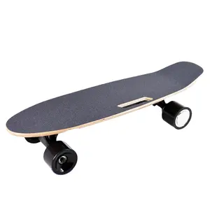 Planche à roulettes électrique en fibre de carbone rapide pour Longboard E-skateboard Kit 4wd Elettr Motor Ruote Skateboard