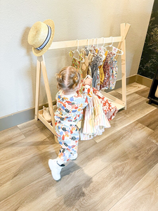 Perchero de madera para niños, armario Montessori para niños pequeños, almacenamiento de ropa para niños pequeños, regalo de decoración para sala de juegos - Product Image 5