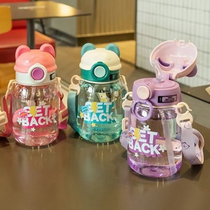 JY漫画子供用プラスチック製水筒幼稚園児用ストローカップ学生用携帯ストラップワンクリックポップアップキャップ付き可愛い水筒 - Product Image 4