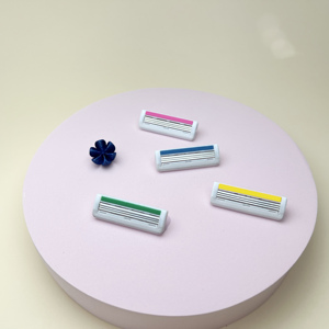 <span class=keywords><strong>Rasoir</strong></span> féminin à triple lame optimisé pour la personnalisation, outil d'épilation des bras, des jambes et des zones intimes, <span class=keywords><strong>rasoir</strong></span> pour femme - Product Image 4