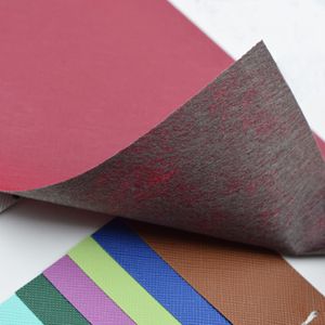 Tela de Cuero Sintético de PVC, Calandrada, Resistente al Desgaste, Grado General, para Bolsas, Cajas y Material de Embalaje - Product Image 1