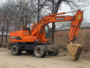 En stock, faible nombre d'heures de fonctionnement, pelle sur pneus DOOSAN DH150W-7 DH150W de 15 tonnes avec cabine climatisée pour la construction routière - Product Image 4