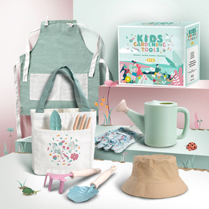 Ensemble d'outils de jardinage pour enfants, pelle, râteau, fourche, truelle, gants, tablier, chapeau, sac à outils pour la plantation en plein air, 3 ans et plus - Product Image 1