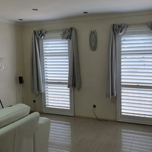 Nhà Sản Xuất Ngang Bằng Gỗ Tùy Chỉnh Cửa Sổ Cửa Chớp Gỗ Nội Thất Di Chuyển Trồng Cửa Chớp Trượt Gấp Màn Trập Cửa - Product Image 4