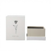 Boîte de parfum de luxe avec couvercle et base, emballage cadeau simple et élégant, boîte vide, fleur blanche, marquage à chaud, logo en option