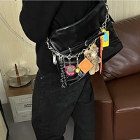 Sac de haute qualité JS, adorable porte-clés en peluche moelleuse en forme d'ours en peluche, breloques suspendues, chaîne de sac à main argentée avec pendentifs en forme de dés et de baseball