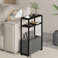 Étagère de rangement moderne à bord étroit sur pied - Trois niveaux en métal + MDF + panier en tissu pour petit espace Salon Chambre à coucher Rangement