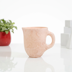 FAIZA CRAFT Pichet à eau en résine écologique 1,8 L, résistant à la chaleur, compatible lave-vaisselle, design moderne, plusieurs couleurs pour les fêtes - Product Image 1