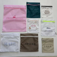 Sac à linge en maille polyester marron 30x25cm avec logo, sac à linge en maille fine, sac à linge avec fermeture éclair pour machine à laver