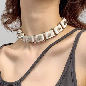 Punk nightclub girl <b>black</b> PU leather <b>heart</b>-shaped choker for women, collarbone necklace, leg ring decoration, role-playing - Product Image 4