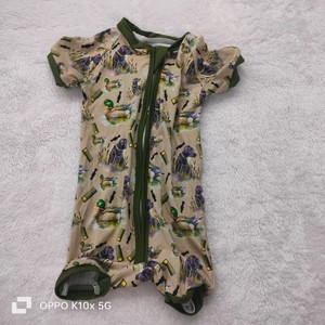 Mono Corto de Bambú Tejido al por Mayor para Bebé, Diseño de Vaca de las Tierras Altas, Unisex, Cierre de Cremallera YKK de Dos Vías - Product Image 5