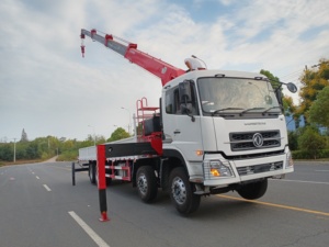 Precio de fábrica Isuzu 4x2 5 toneladas que rescatan camión de recuperación de bandeja de cuerpo inclinado y deslizante de 6 toneladas - Product Image 5