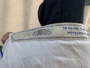 Nhà sản xuất khăn cầu nguyện Talit bằng polyester chất lượng cao, 10 màu, giao hàng nhanh, sản xuất tại Israel, dành cho người Do Thái giáo và người theo đạo Mê-si. - Product Image 4