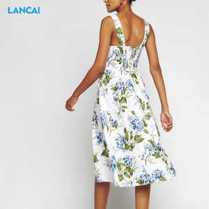 OEM personalizado mujeres vestido de algodón Floral Smocked espalda corpiño festoneado encaje ajuste una línea sin mangas Midi vestido - Product Image 4