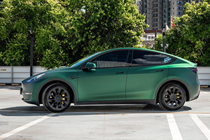 Vinilo para Envoltura de Autos PET Verde Veneno de Alto Brillo, 6.5-8.5mil, Autoadhesivo, Cambia de Color, Protección para Carrocería, Calidad OEM de Fábrica - Product Image 3