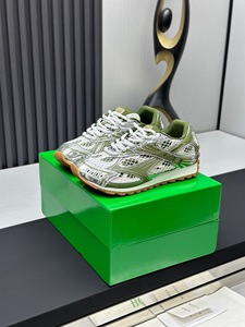 Zapatillas de diseñador de alta gama, zapatillas deportivas casuales de caña baja, zapatillas deportivas retro plateadas, estilo de caminar a la moda, lujosas - Product Image 5