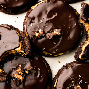 Biscotti al <span class=keywords><strong>Cioccolato</strong></span> di Dubai Ripieni di Crema al Pistacchio e Kataifi Croccante, Biscotti di Lusso Ripieni OEM con Etichetta Privata - Product Image 3