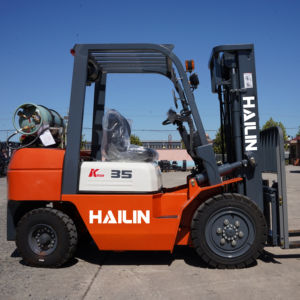 رافعة شوكية تعمل بالغاز البروبان بأفضل سعر، سارية ثلاثية، محرك جانبي، رافعة شوكية تعمل بغاز البروبان رباعية الدفع، تصدير إلى أكثر من 136 دولة، متوافقة مع معايير وكالة حماية البيئة الأمريكية ومعايير يورو 5 - Product Image 1