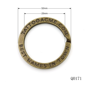 Anillo plano de latón cepillado antiguo de 30 mm con logo personalizado estampado, tipo llavero de alambre de <span class=keywords><strong>hierro</strong></span>. - Product Image 2