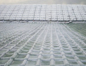 Matelas géotextile Fabriform Geofabriform en polyester, design <span class=keywords><strong>nid</strong></span> <span class=keywords><strong>d</strong></span>'<span class=keywords><strong>abeille</strong></span> moderne pour le contrôle de l'érosion des berges de rivière, le drainage des barrages et les jardins - Product Image 3