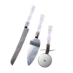 Ensemble de couteaux à pizza en acier inoxydable avec manche en cristal transparent, spatule à roulettes et couteau à pain pour la pâtisserie et la découpe de pizzas - Product Image 1