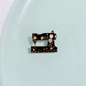Set de Pins Esmaltados de Costura Creativa: Máquina de Coser Floral, Insignia Metálica, Pin de Solapa Elegante para Acolchado, Decoración, Regalo - Product Image 3